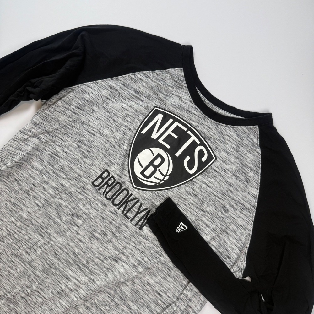 New Era Brooklyn Nets NBA Mens 2XL Long Sleeve Raglan T-Shirt Heather Grey Black